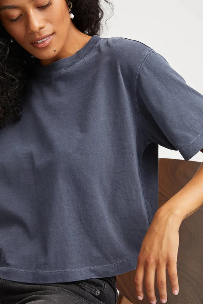 RELAXED SHORT SLEEVE CROP TEE BLUE STEEL