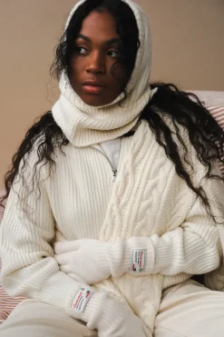 RIBBED KNIT BALACLAVA