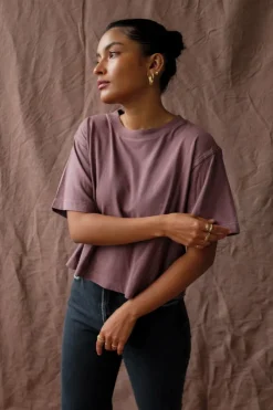 SHORT SLEEVE CROP TEE PLUM SMOKE
