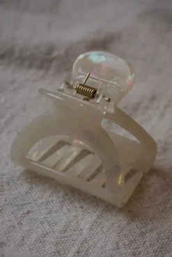 SMALL MOON HAIR CLAW CREAM