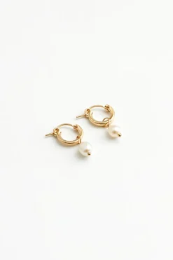 SMALL PEARL HOOP EARRINGS GOLD