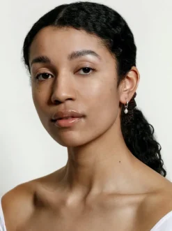 SMALL PEARL HOOP EARRINGS SILVER