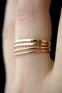 SMOOTH MEDIUM STACKING RING