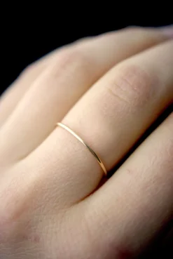 SMOOTH MEDIUM STACKING RING