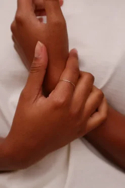 SMOOTH THIN STACKING RING SILVER