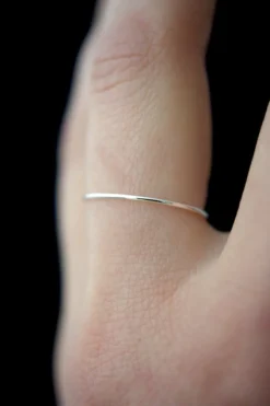 SMOOTH THIN STACKING RING SILVER
