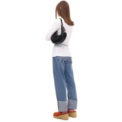 TONI HOBO