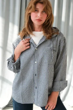 UNISEX HOODED SHIRT