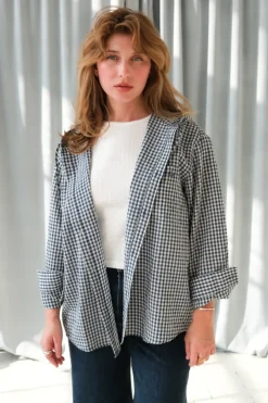 UNISEX HOODED SHIRT