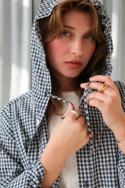 UNISEX HOODED SHIRT