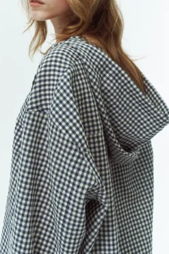 UNISEX HOODED SHIRT