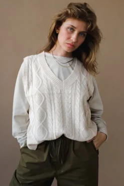 VICTORIA SWEATER VEST