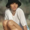 WAVE BUCKET HAT