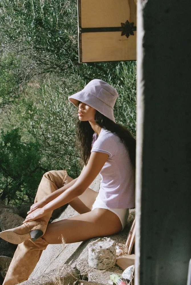 WAVE BUCKET HAT