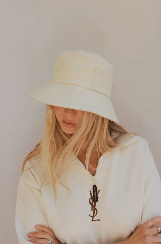 WAVE BUCKET HAT